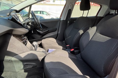 Peugeot 208 1.2 Puretech AUTOMATIC S/S TECH EDITION! ONLY 27000 MILES! 5 SERVICES 13