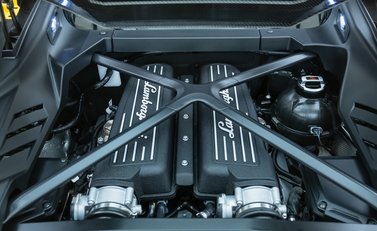 Lamborghini Huracan Tecnica 40