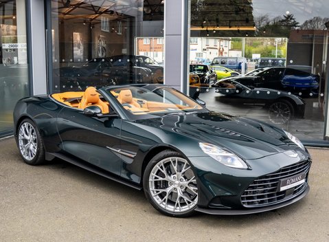 Aston Martin Vanquish Volante 2