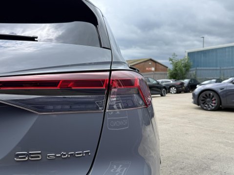 Audi Q4 35 S line SUV 5dr Electric Auto 55kWh (170 ps) 19