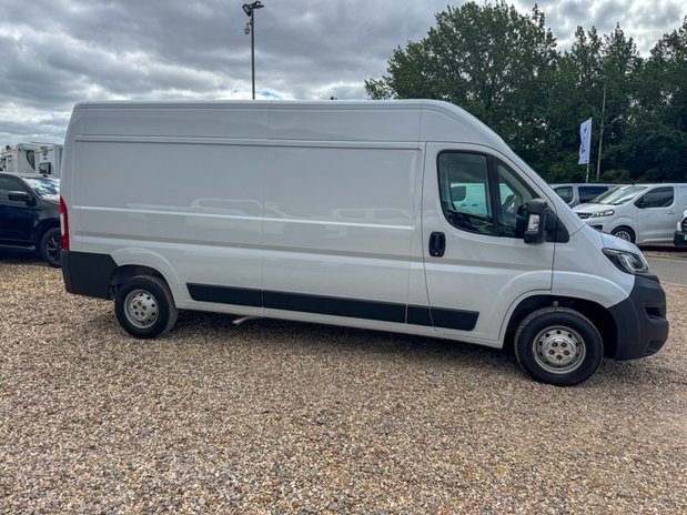 Vauxhall Movano LWB L3H2 Medium Roof Prime 350 Air Con Sensors EURO 6 4