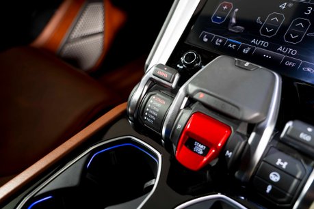 Lamborghini Urus V8. NOW SOLD. SIMILAR REQUIRED. PLEASE CALL 01903 254800. 29