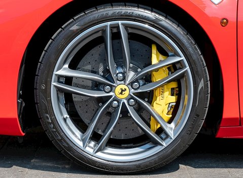 Ferrari 488 Spider 12