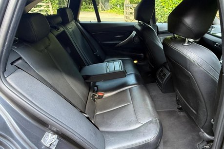 BMW 3 Series 320I XDRIVE M SPORT TOURING 30