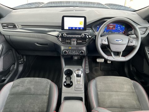 Ford Kuga ST-LINE X EDITION 10