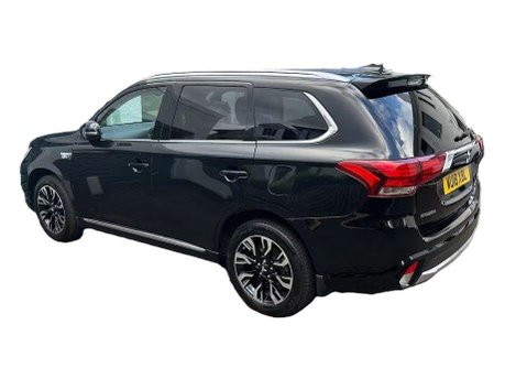 Mitsubishi Outlander 2.0h 12kWh 5h SUV 5dr Petrol Plug-in Hybrid CVT 4WD Euro 6 (s/s) (200 ps) 3