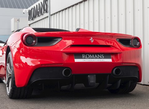 Ferrari 488 Spider 24