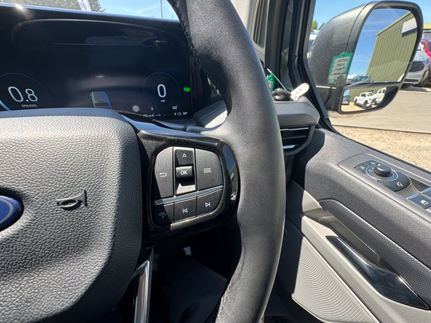 Ford Transit Custom Crew Cab [SOLD CM] LWB L2H1 Low Roof Limited 320 Air Con Alloys Camera EURO 22