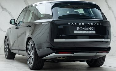Land Rover Range Rover D350 AUTOBIOGRAPHY LWB 10