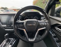 Isuzu D-Max V-Cross | AUTO | 1.9LT | AC | Sensors | Camera | Tow Bar| 18