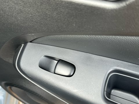 Nissan Juke N-CONNECTA 37