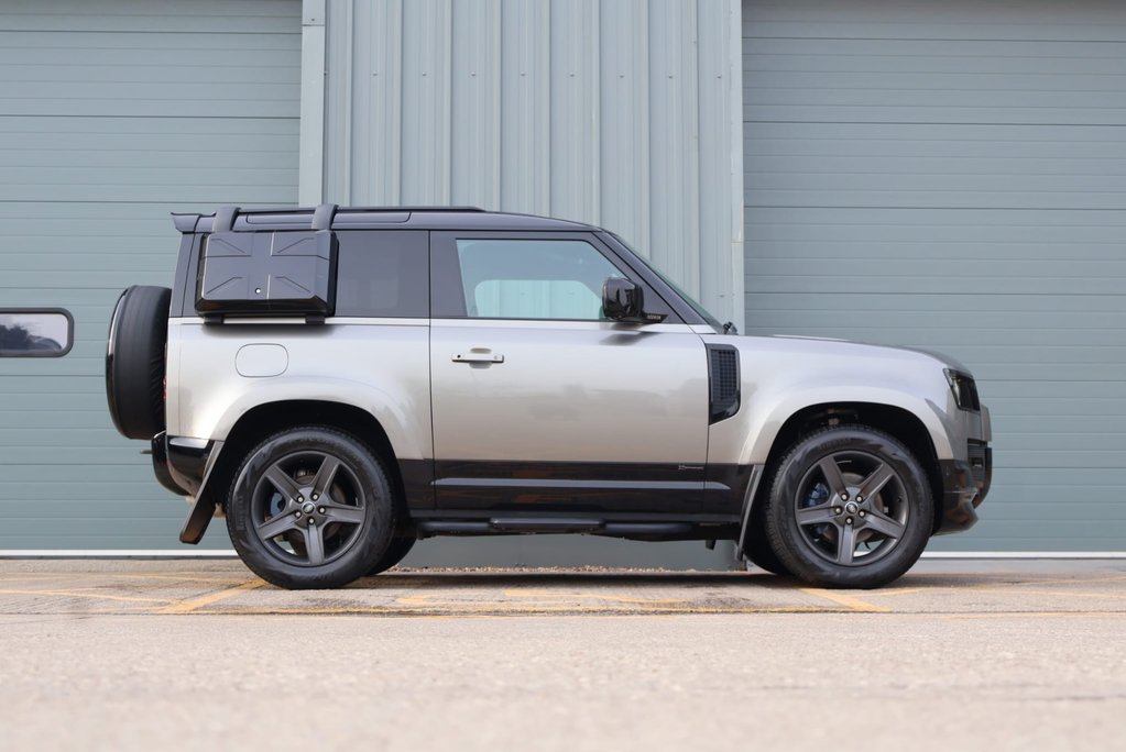 Land Rover Defender 90 X-DYNAMIC SE MHEV styled By seeker Huge spec Price match offer  8