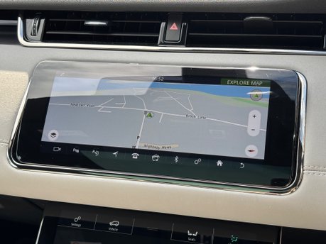 Land Rover Range Rover Evoque 2.0 P200 MHEV R-Dynamic SE SUV 5dr Petrol Auto 4WD Euro 6 (s/s) (200 ps) 25