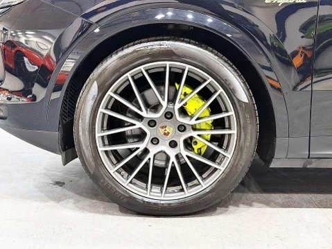 Porsche Cayenne 3.0 V6 E-Hybrid 14.1kWh Coupe 5dr Petrol Plug-in Hybrid TiptronicS 4WD Euro 48