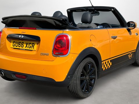 Mini Convertible 1.5 Cooper 2dr [Chili/Media Pack XL] 10
