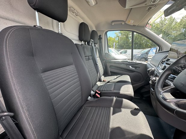 Ford Transit Custom SWB L1H1 Low Roof Limited 280 Air Con Alloys Sensors Cam EURO 6 14