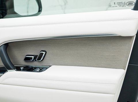 Land Rover Range Rover P530 First Edition 28