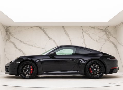 Porsche 911 Carrera S (992) 2