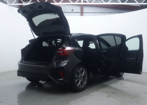 Ford Focus 1.0 Focus ST-Line MHEV Auto 5dr 55