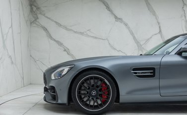 Mercedes-Benz Amg GT S PREMIUM 33