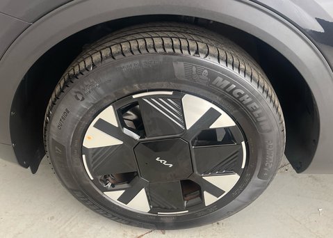 Kia Sportage 1.6 T-GDi HEV 'Pure' 14