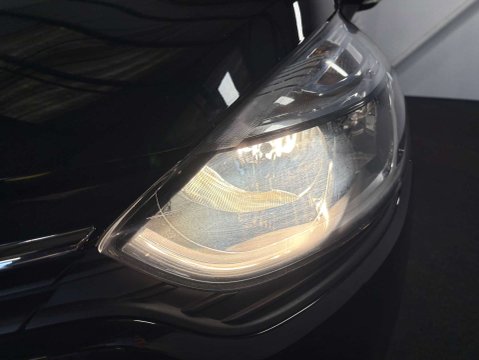 Renault Clio ICONIC TCE 42