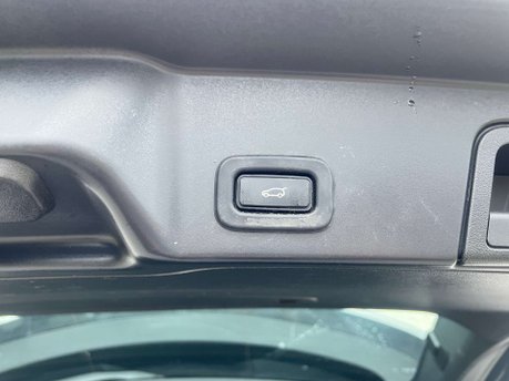 Land Rover Range Rover Evoque 1.5 Range Rover Evoque R-Dynamic SE P300e Auto 4WD 5dr 58