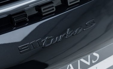 Porsche 911 Turbo S (992) 40