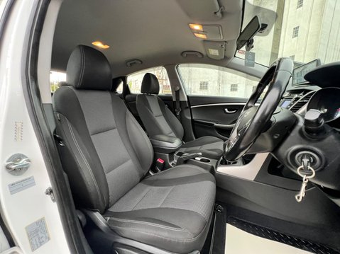 Hyundai i30 CRDI S BLUE DRIVE 34