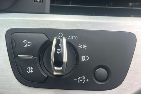 Audi A4 3.0 TDI V6 S line Estate 5dr Diesel Tiptronic quattro Euro 6 (s/s) (272 ps) 33