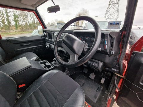 Land Rover Defender 110 TD5 XS STATION WAGON 6