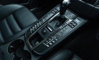 Porsche Macan TURBO 26