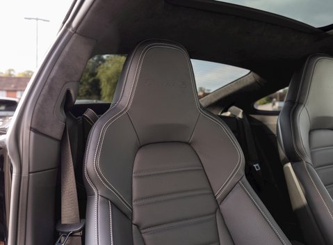 Porsche 911 (992) Turbo S 13