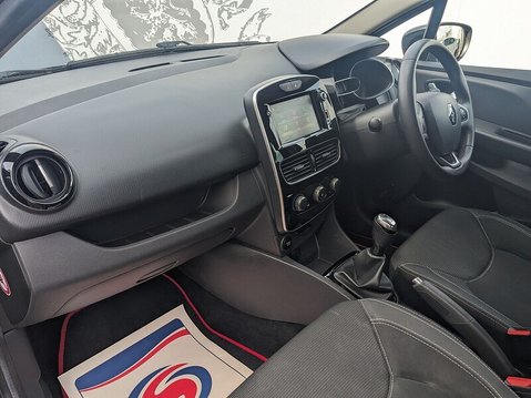 Renault Clio ICONIC DCI 20