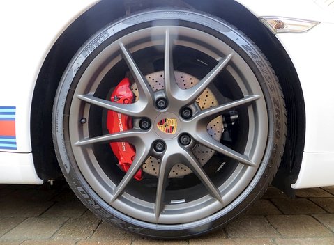 Porsche 911 (991) Martini Racing Edition 16