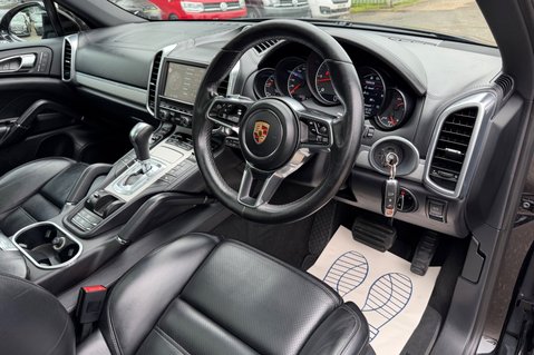 Porsche Cayenne D V6 TIPTRONIC S - REAR ENTERTAINMENT -PDLS -PAN ROOF -CAMERA -£17K EXTRAS 39