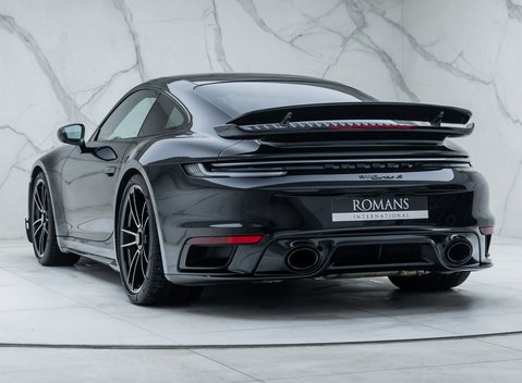 Porsche 911 Turbo S (992) 10