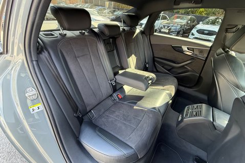 Audi A4 TFSI BLACK EDITION MHEV- APPLE CAR PLAY - REVERSE CAMERA 28