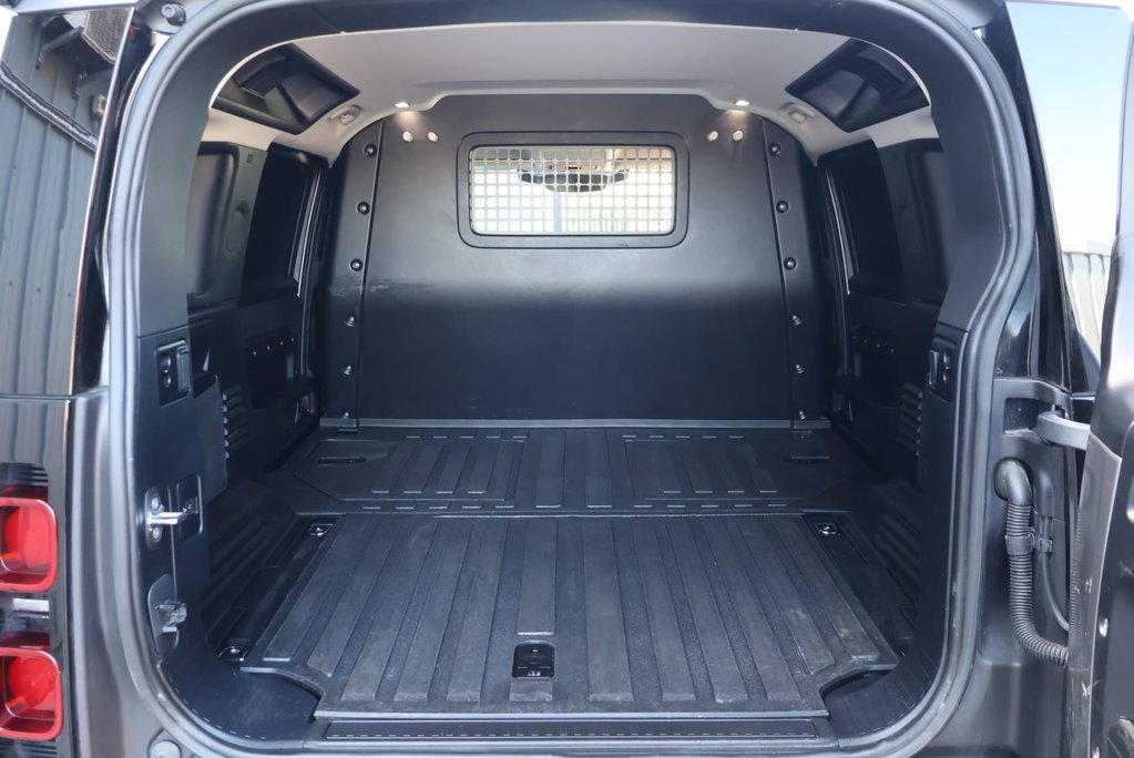 Land Rover Defender 110 HARD TOP MHEV expedition model ask about rear seat conversion 16