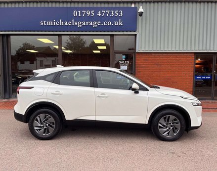 Nissan Qashqai 1.3 Qashqai Acenta Premium DiG-T MHEV CVT 5dr 10