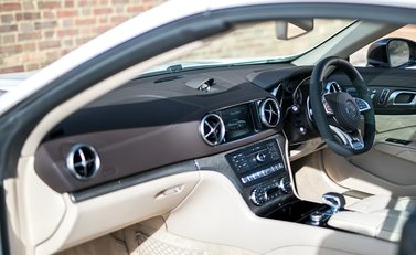 Mercedes-Benz SL Class SL63 18