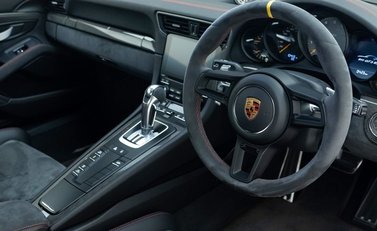Porsche 911 GT3 RS (991.2) 6