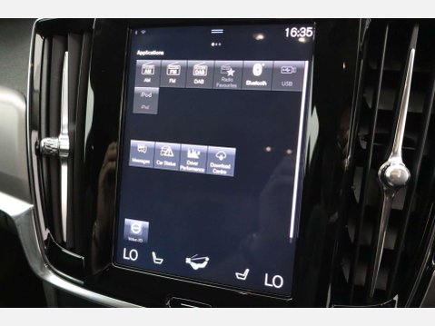 Volvo S90 2.0 S90 Momentum D4 Auto 4dr 31