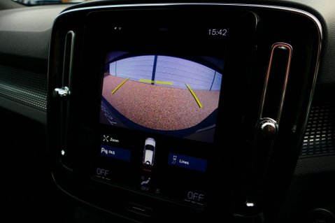 Volvo XC40 2.0 XC40 R-Design T4 AWD Auto 4WD 5dr 25