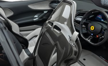Ferrari SF90 Spider 18