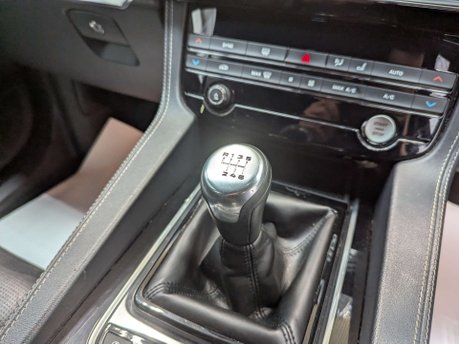 Jaguar F-Pace 2.0 F-Pace R-Sport AWD D 4WD 5dr 67