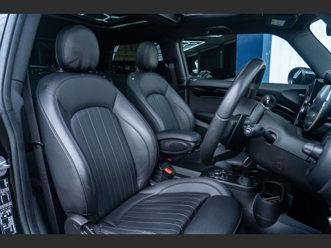 Mini Hatch 2.0 John Cooper Works Auto 3dr 10