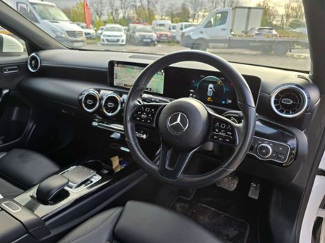 Mercedes-Benz A Class 1.5 A180d SE (Executive) Hatchback 5dr Diesel 7G-DCT Euro 6 (s/s) (116 ps) 21