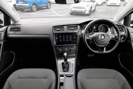 Volkswagen Golf E-GOLF
