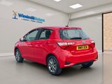 Toyota Yaris 1.5 VVT-h Icon E-CVT Euro 6 (s/s) 5dr 8